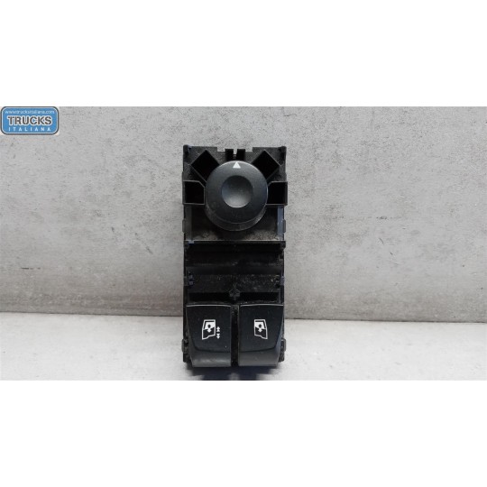 VARIOUS SWITCHES AND BUTTONS A
 RENAULT truck T 2014> used