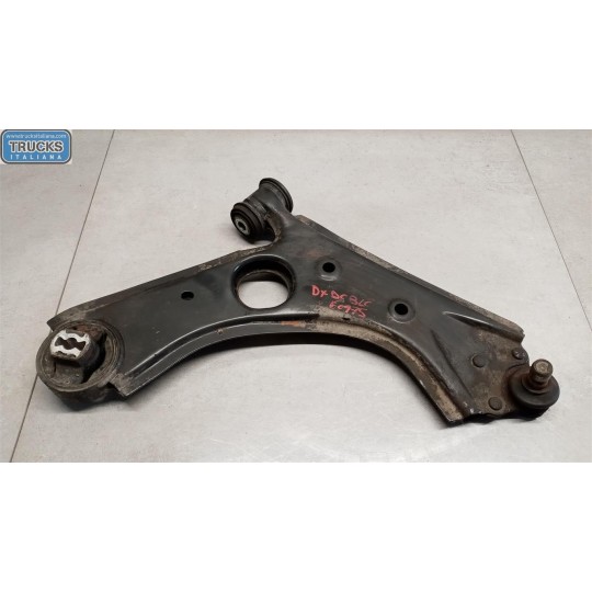 BRACCIO OSCILLANTE ANTERIORE INFERIORE DESTRO FIAT Doblo' 2009>2014 usato