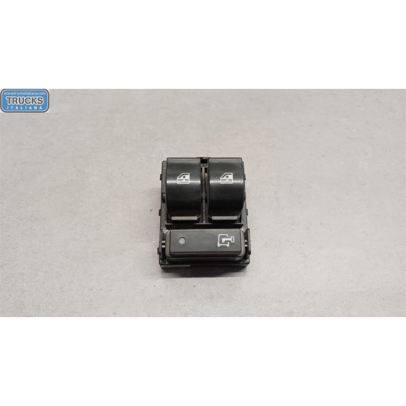 FIAT INTERRUTTORI E PULSANTI ALZAVETRI FIAT Doblo' 2009>2014 usato