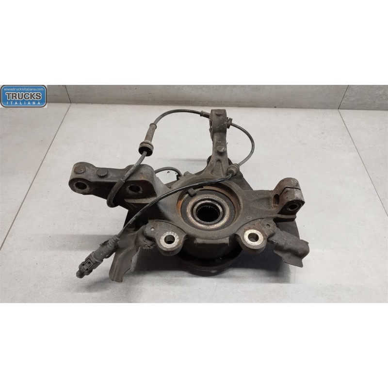 FIAT MONTANTE COMPLETO DESTRO FIAT Doblo' 2009>2014 usato