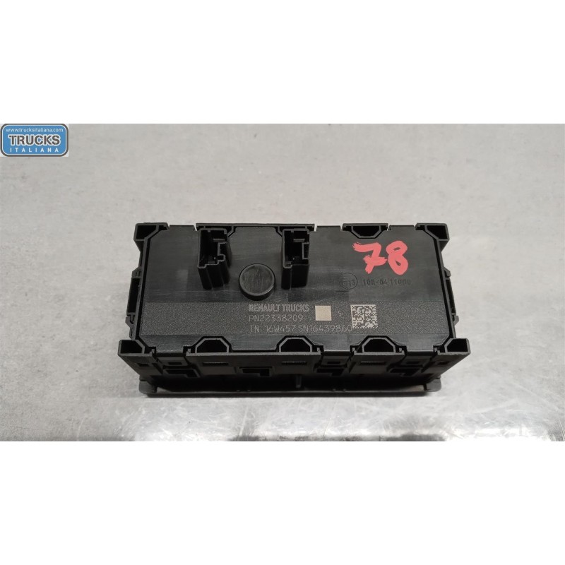 RENAULT truck INTERRUTTORI E PULSANTI ABITACOLO RENAULT truck T 2014> usato