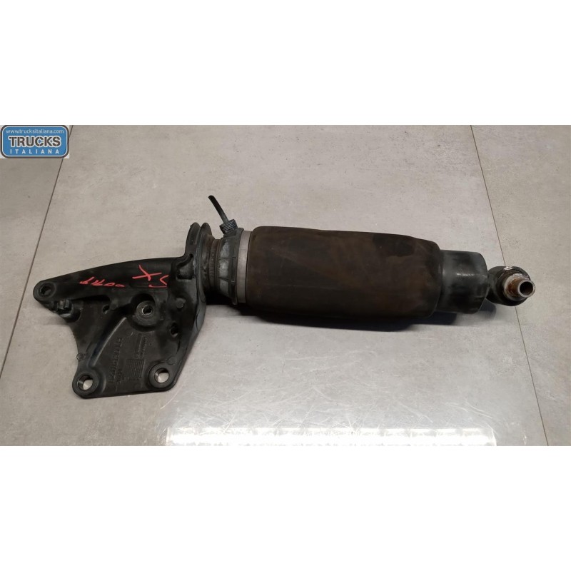 RENAULT truck AMMORTIZZATORE CABINA RENAULT truck T 2014> usato