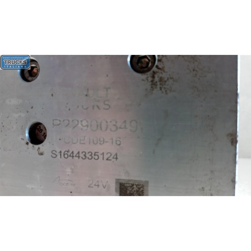 RENAULT truck POMPA ADBLUE RENAULT truck T 2014> usato