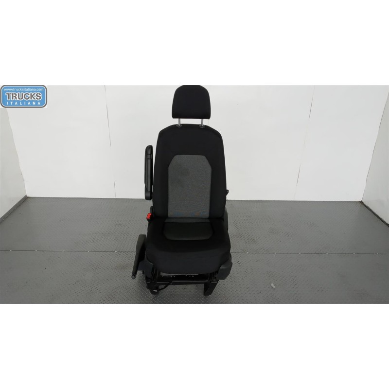 VOLKSWAGEN van FRONT SEATS VOLKSWAGEN van Crafter 2017> used