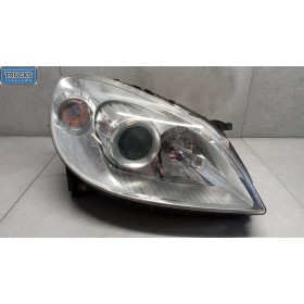 RIGHT HEADLIGHT...