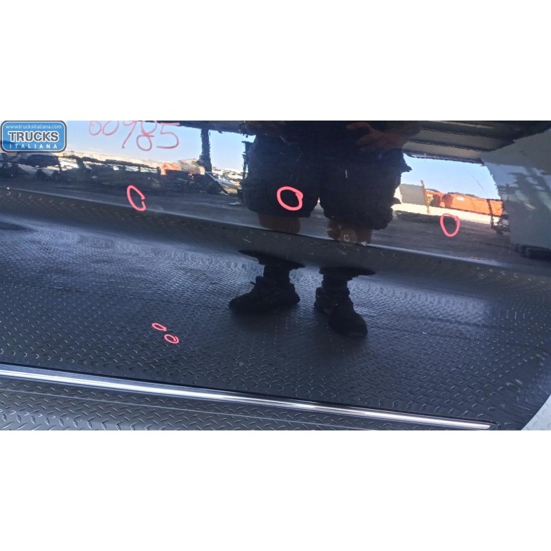 MERCEDES-BENZ RIGHT FRONT DOOR  MERCEDES-BENZ Classe B (W245) 2005>2008 used