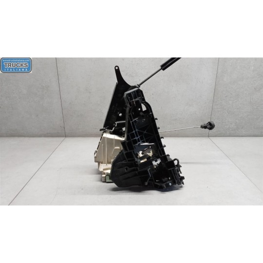 SERRATURA SCROCCO MERCEDES-BENZ Classe B (W245) 2005>2008 usato