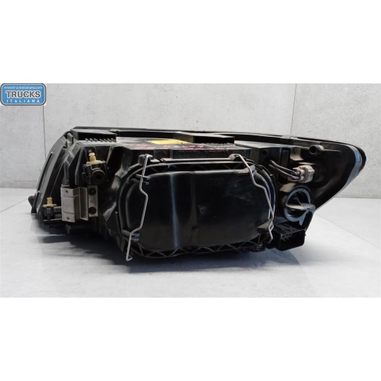 RIGHT HEADLIGHT VOLVO V50 used