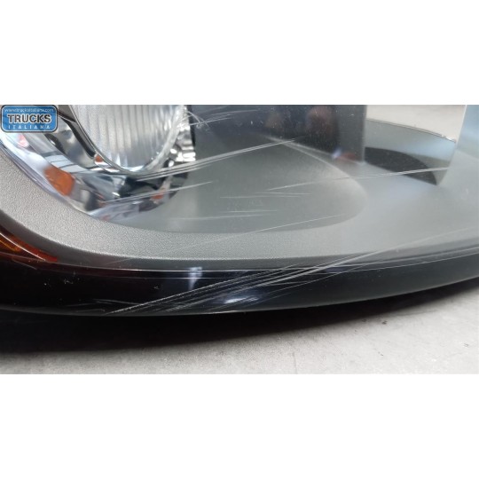 RIGHT HEADLIGHT VOLVO V50 used