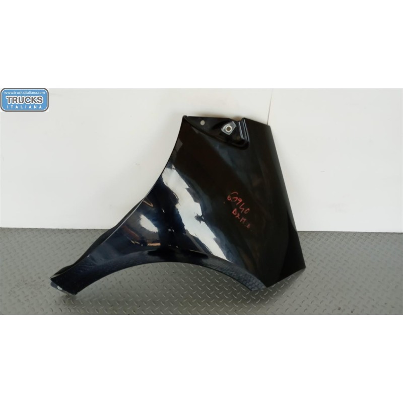 MERCEDES-BENZ PARAFANGO ANTERIORE DESTRO MERCEDES-BENZ Classe A (W169) 2004>2008 usato