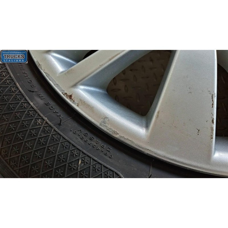 FIAT KIT 4 CERCHI IN LEGA FIAT F.Grande Punto 2005>2012 usato