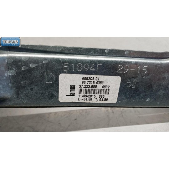 ALZA VETRI ANTERIORI DESTRO PEUGEOT 208 2012>2015 usato