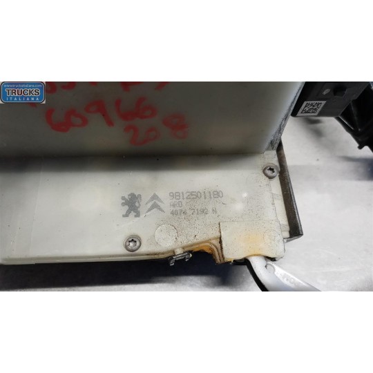 LATCH LOCK PEUGEOT 208 2012>2015 used