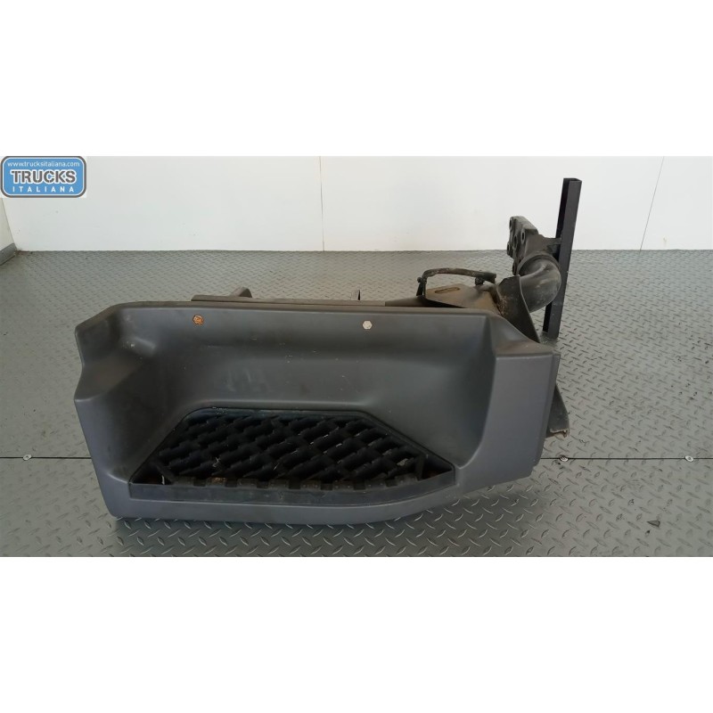 RENAULT truck PEDANA SALITA A/DX RENAULT truck Midlum usato