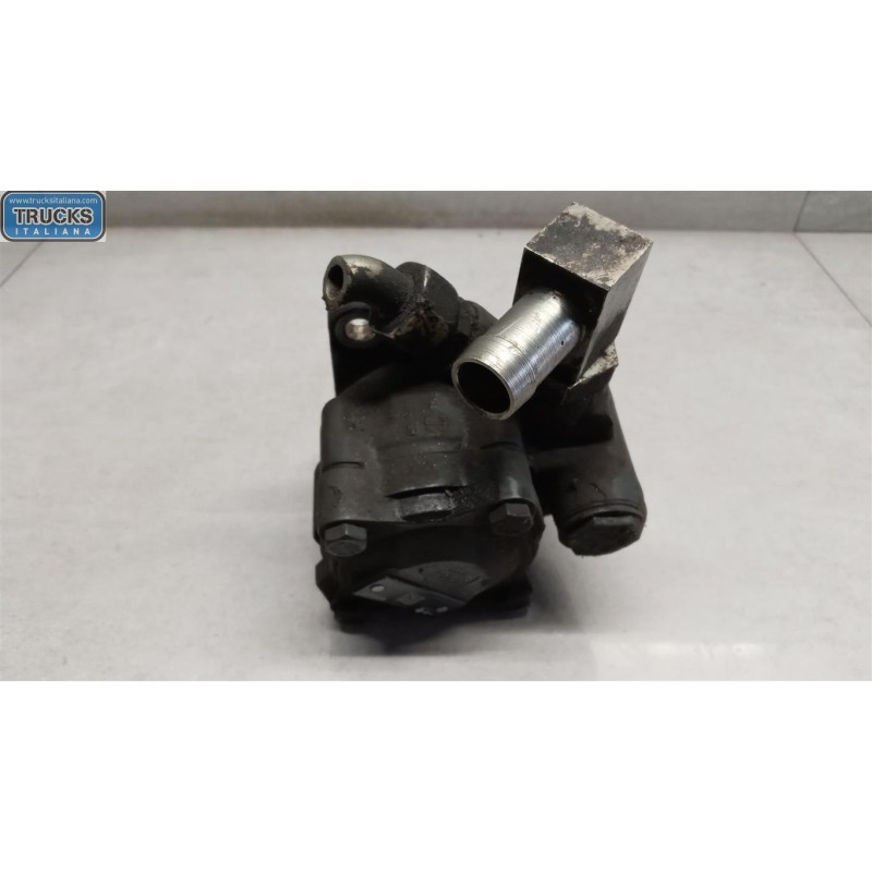 RENAULT truck STEERING PUMP RENAULT truck Midlum used