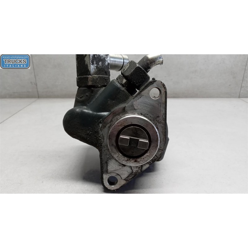RENAULT truck STEERING PUMP RENAULT truck Midlum used