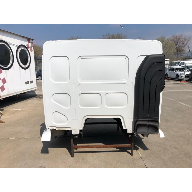 RENAULT truck COMPLETE CABIN RENAULT truck Midlum used