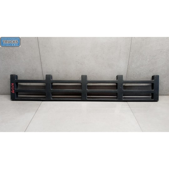 PEDANA SALITA ANTERIORE VOLVO truck FM 9 usato