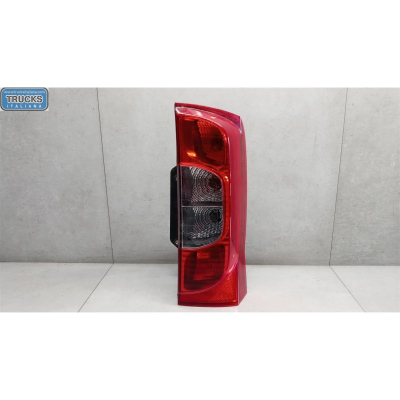PEUGEOT FARO POSTERIORE ESTERNO DESTRO PEUGEOT Bipper 2007> usato