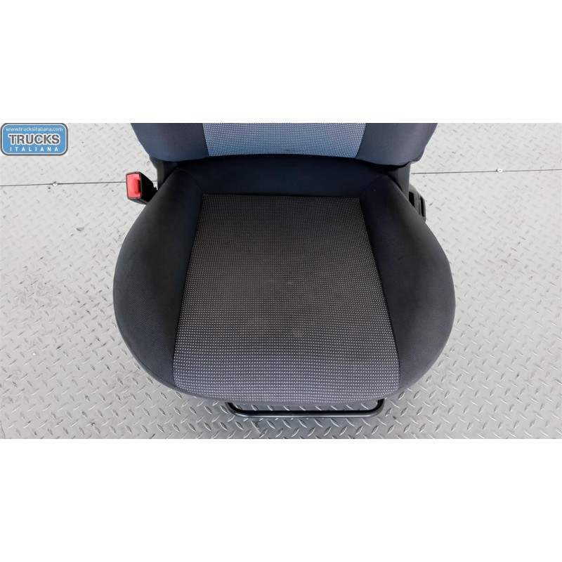 PEUGEOT SEDILI ANTERIORI PEUGEOT Bipper 2007> usato