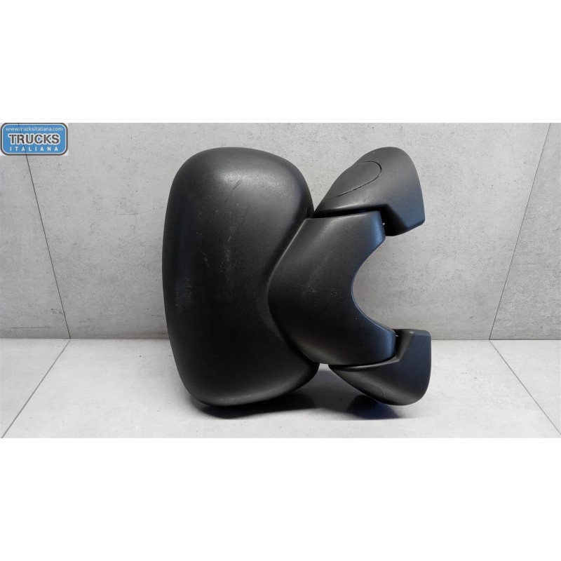 RENAULT van RETROVISORE ELETTRICO DESTRO RENAULT van Trafic 2001>2007 usato
