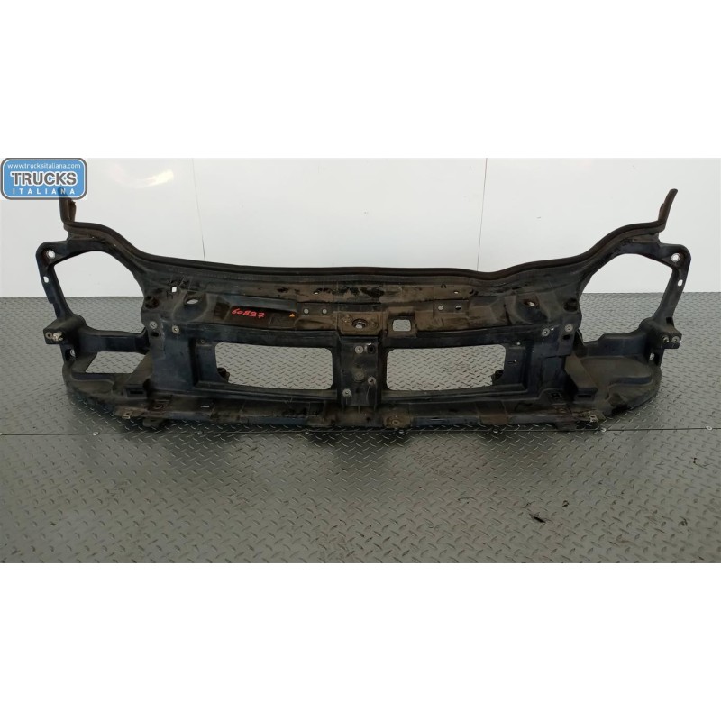 RENAULT van RIVESTIMENTO ANTERIORE COMPLETO RENAULT van Trafic 2001>2007 usato