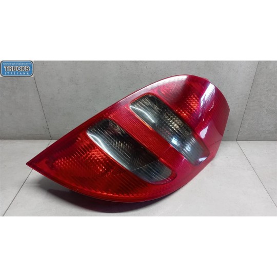 FARO POSTERIORE ESTERNO DESTRO MERCEDES-BENZ Classe A (W169) 2004>2008 usato