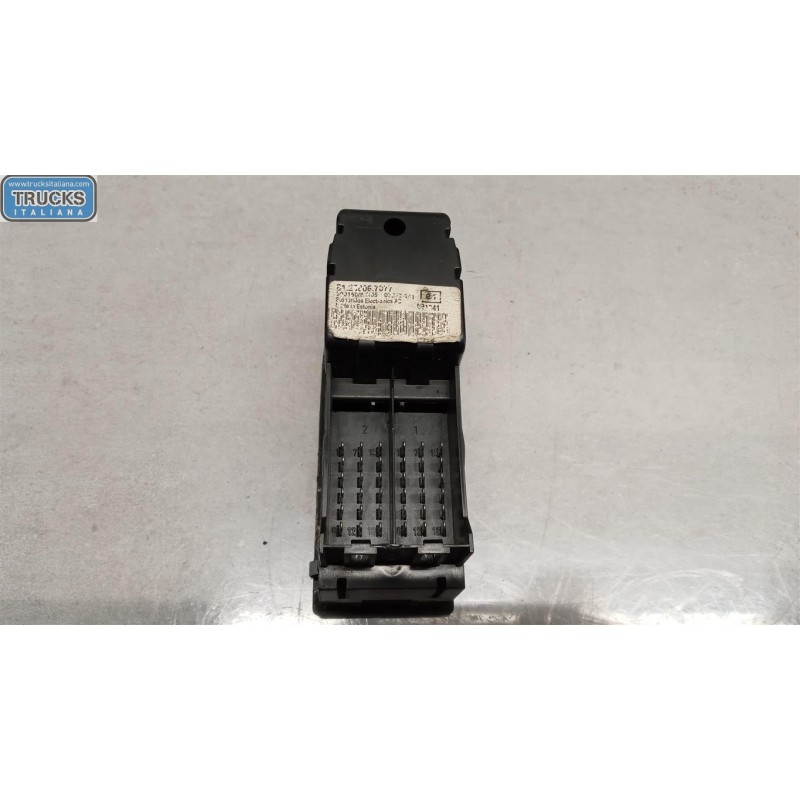 MAN VARIOUS SWITCHES AND BUTTONS A
 MAN TG-A 2000>2007 used