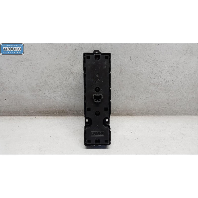 FORD INTERRUTTORI E PULSANTI ALZAVETRI FORD Mondeo 2014> usato