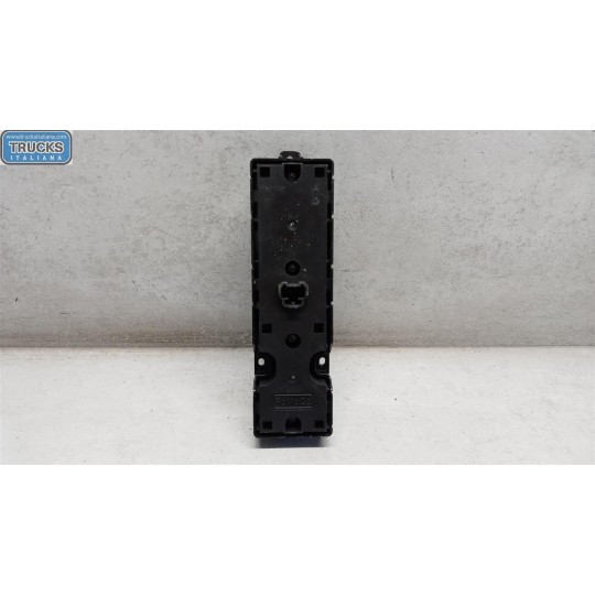 INTERRUTTORI E PULSANTI ALZAVETRI FORD Mondeo 2014> usato