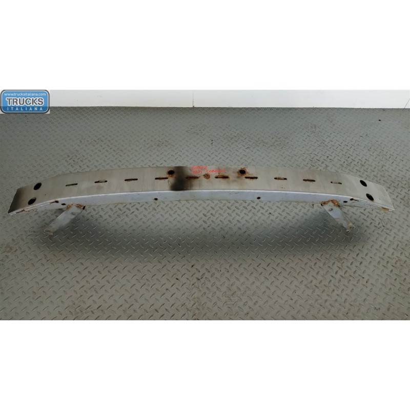 TOYOTA TRAVERSA ANTERIORE PARAURTO TOYOTA Corolla 2002>2004 usato