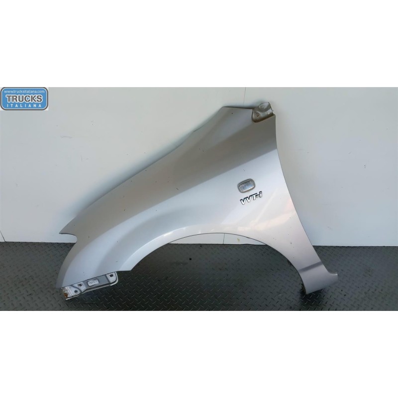 TOYOTA LEFT FRONT MUDGUARD  TOYOTA Corolla 2002>2004 used
