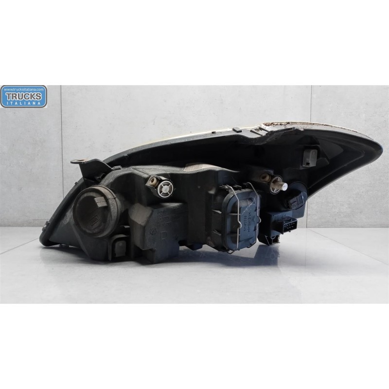 TOYOTA RIGHT HEADLIGHT TOYOTA Corolla 2002>2004 used