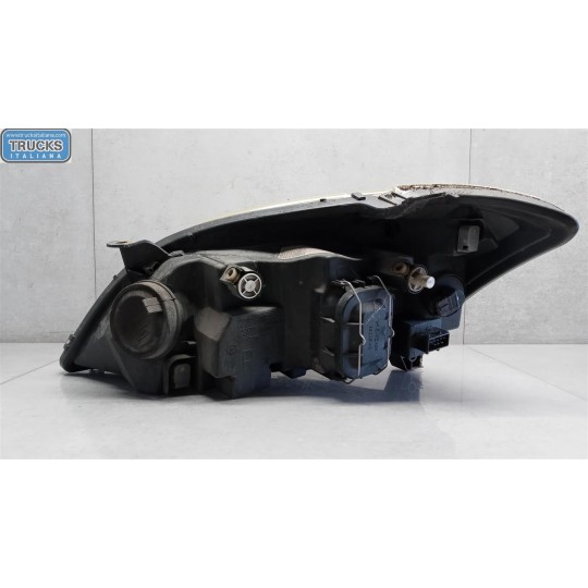 RIGHT HEADLIGHT TOYOTA Corolla 2002>2004 used