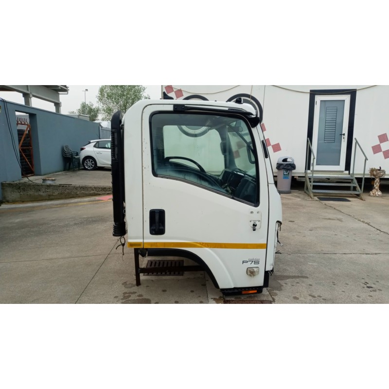 ISUZU CABINA ISUZU N2R usato