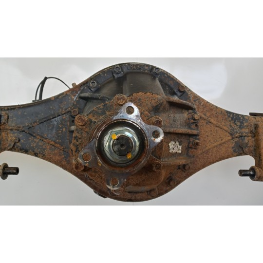 GRUPPO DIFFERENZIALE POSTERIORE ISUZU N2R usato