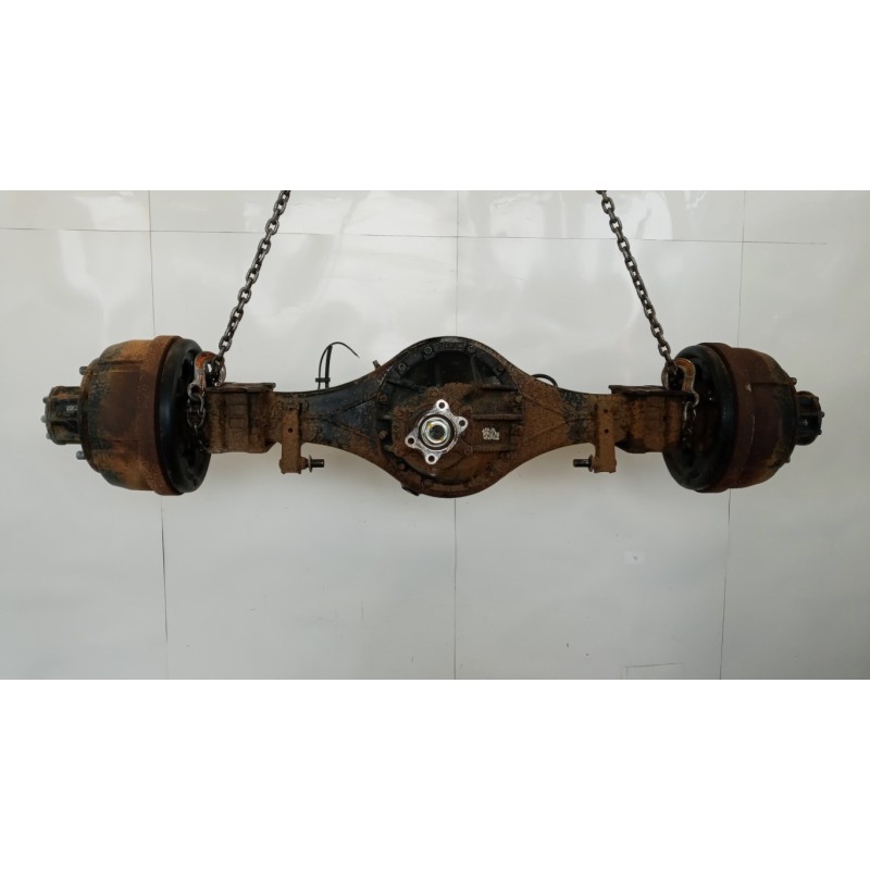 ISUZU ASSALE POSTERIORE ISUZU N2R usato