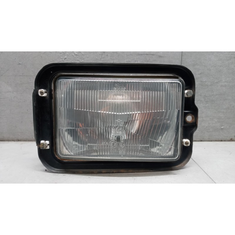 IVECO RIGHT HEADLIGHT IVECO 145-17 used