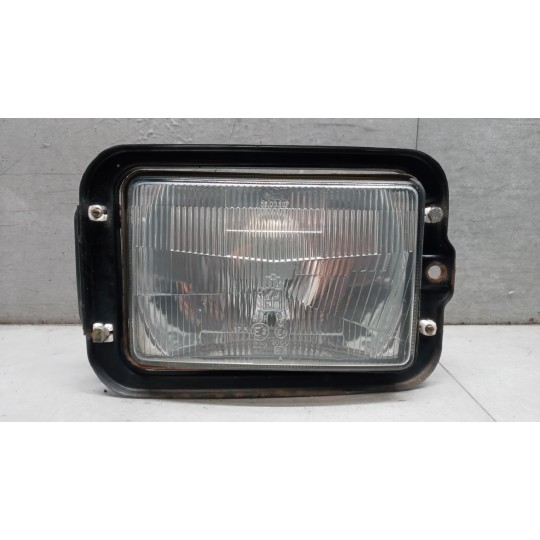 FARO ANTERIORE DESTRO IVECO 145-17 usato