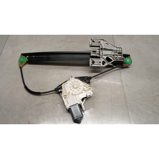 ALZA VETRI POSTERIORI SINISTRO AUDI A4 2011>2015 usato