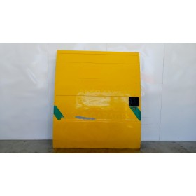 RIGHT SIDE SLIDING DOOR...