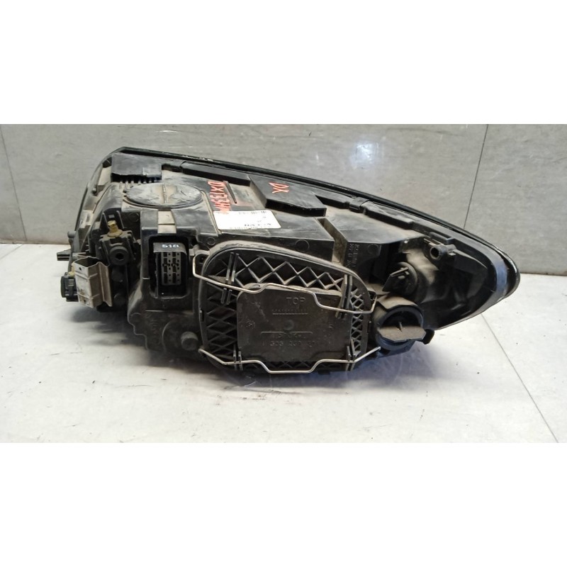 VOLVO RIGHT HEADLIGHT VOLVO V50 used