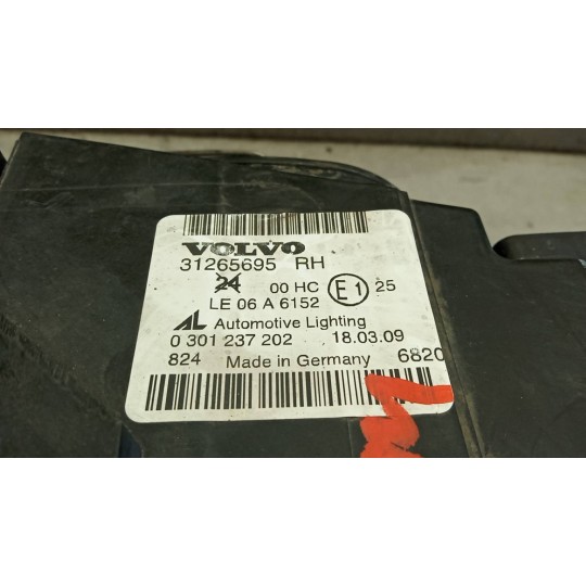 RIGHT HEADLIGHT VOLVO V50 used