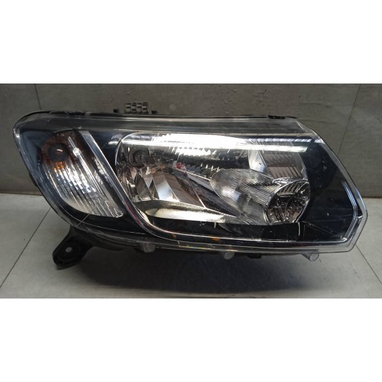 FARO ANTERIORE DESTRO DACIA Sandero 2012>2020 usato