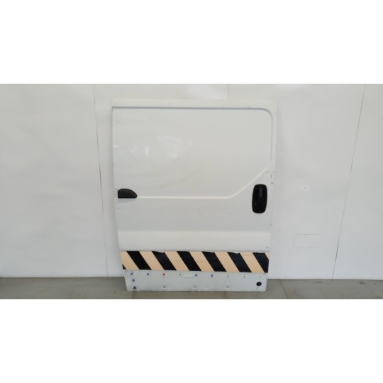 RIGHT SIDE SLIDING DOOR RENAULT van Trafic 2010>2014 used