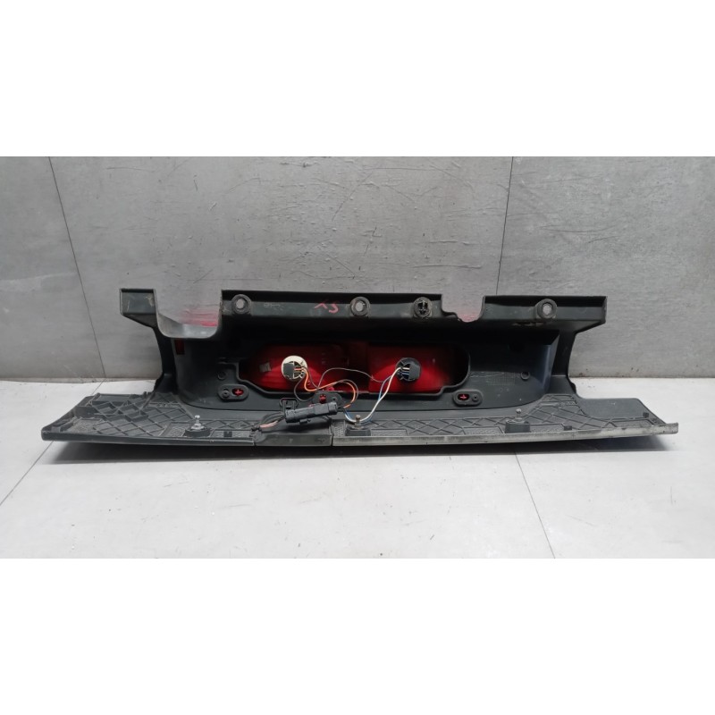 RENAULT van FARO POSTERIORE ESTERNO SINISTRO RENAULT van Trafic 2010>2014 usato