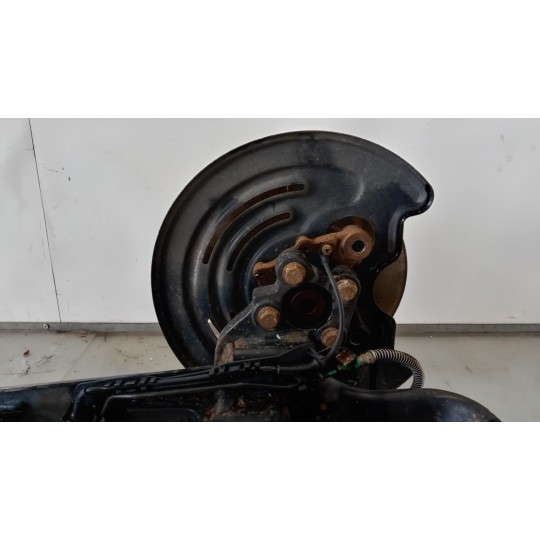 ASSALE POSTERIORE RENAULT van Trafic 2010>2014 usato