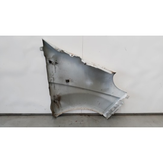 PARAFANGO ANTERIORE SINISTRO RENAULT van Trafic 2010>2014 usato