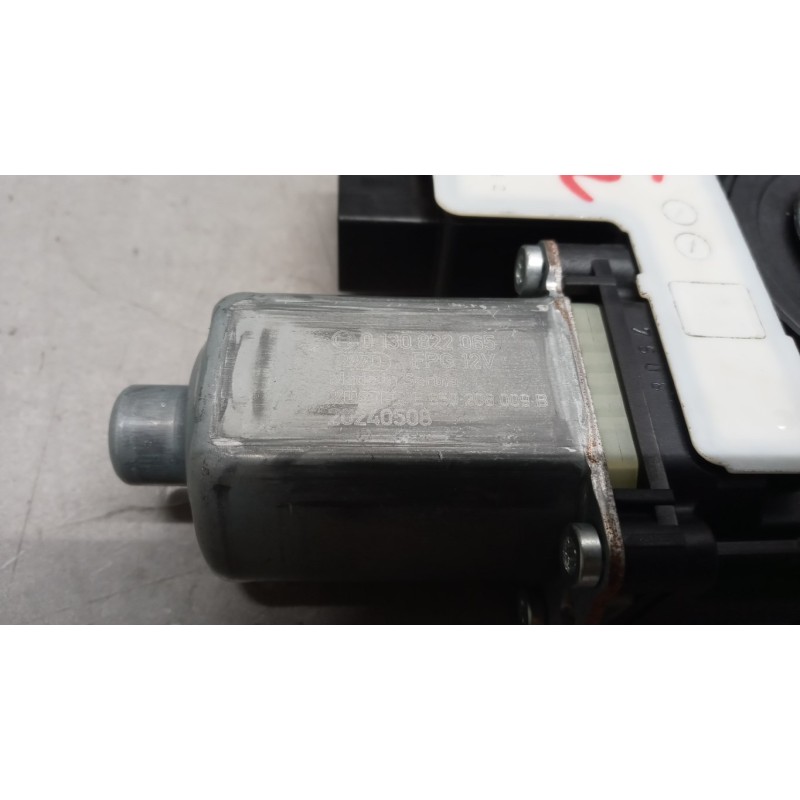 VOLKSWAGEN FRONT LEFT POWERED WINDOWS  VOLKSWAGEN Polo 2021> used