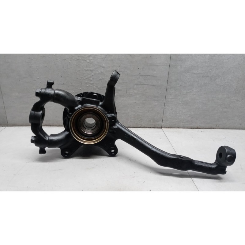 TOYOTA MONTANTE COMPLETO DESTRO TOYOTA Hilux 2005>2008 usato